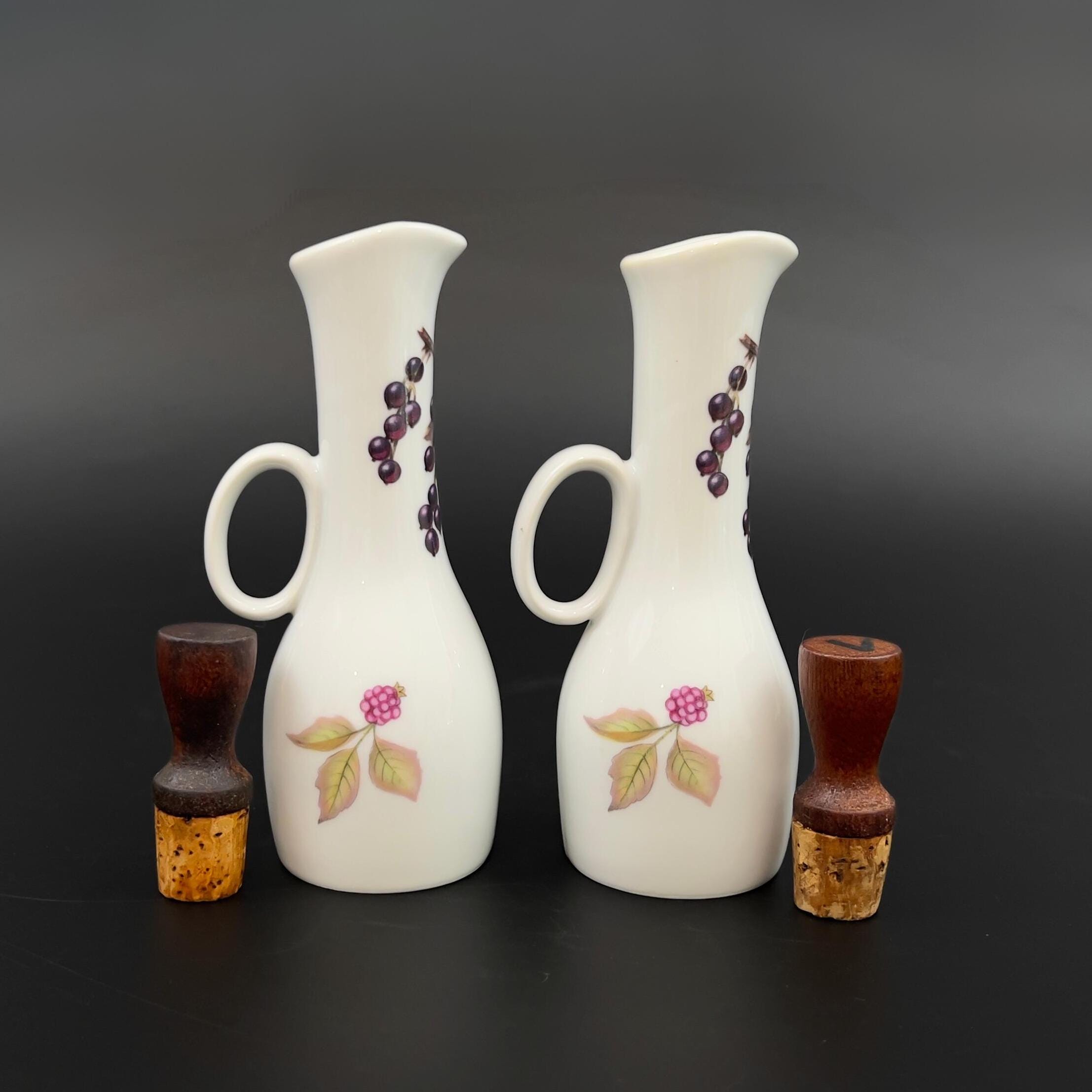 Vintage Royal Worcester Cruet Set: Mid-Century Evesham Severn Shape - Image 6