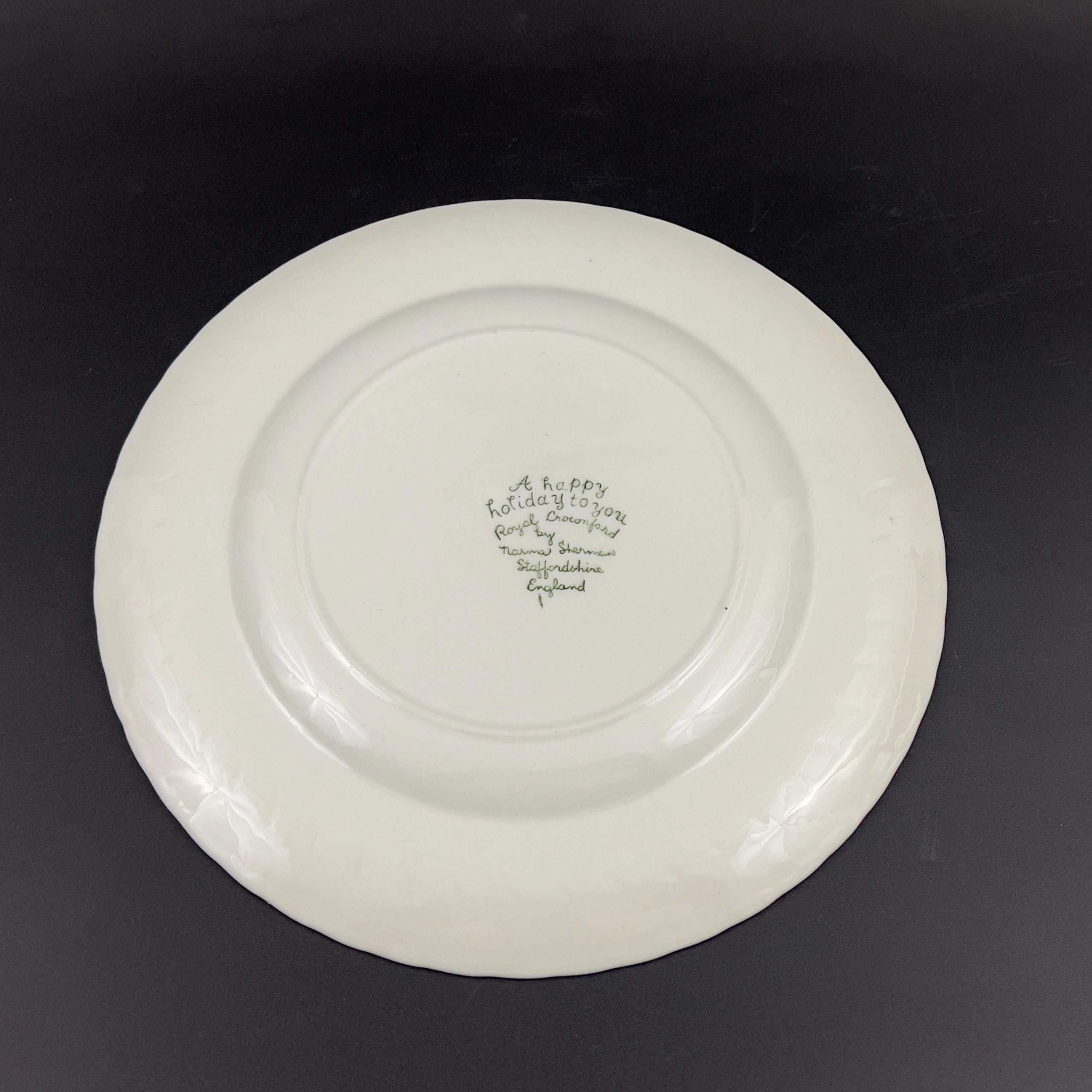 Vintage 1978 Royal Crownford Christmas Plate: Norma Sherman Holiday Decor - Image 11