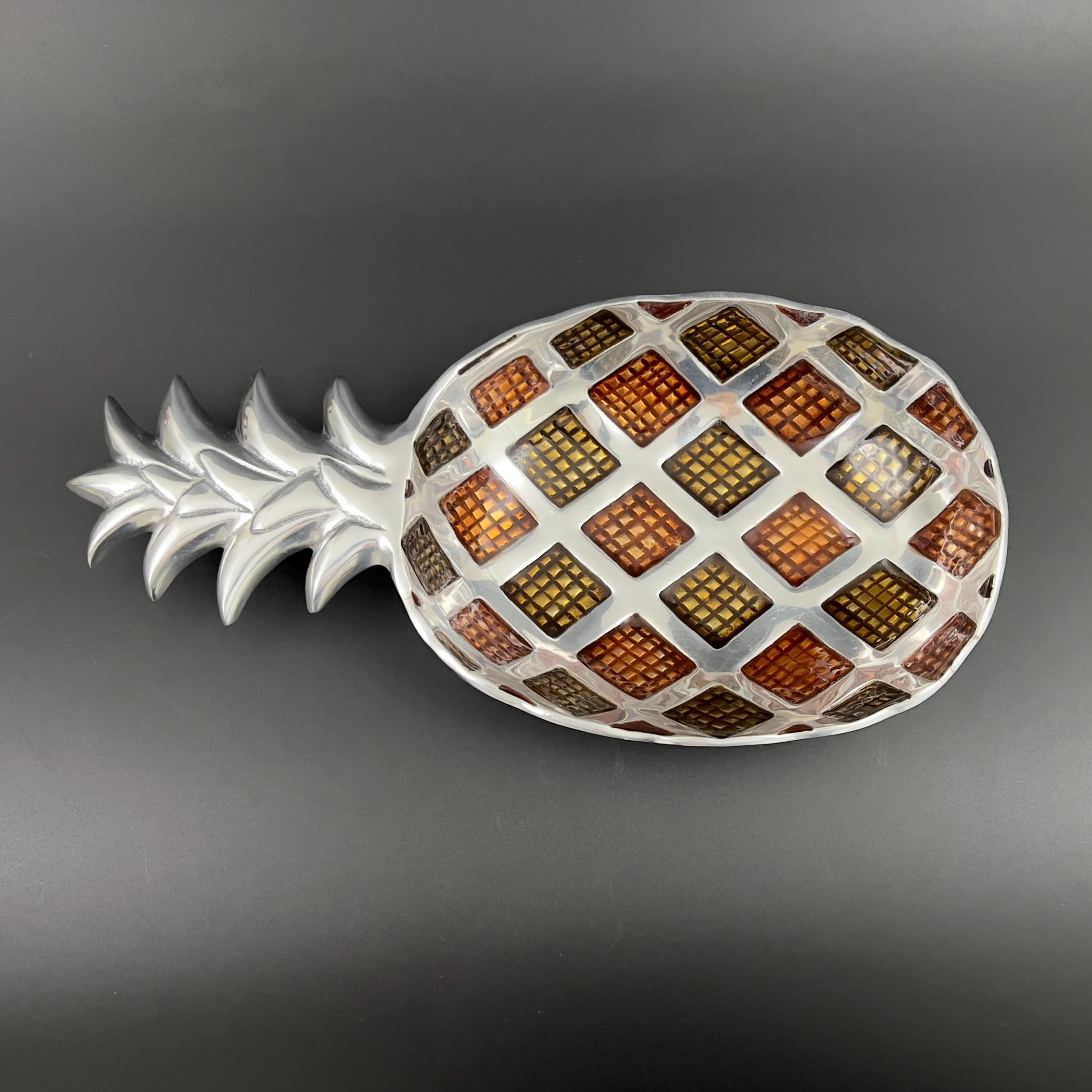 Vintage Pineapple Tray: Pewter Metal with Resin Diamond Pattern - Image 4