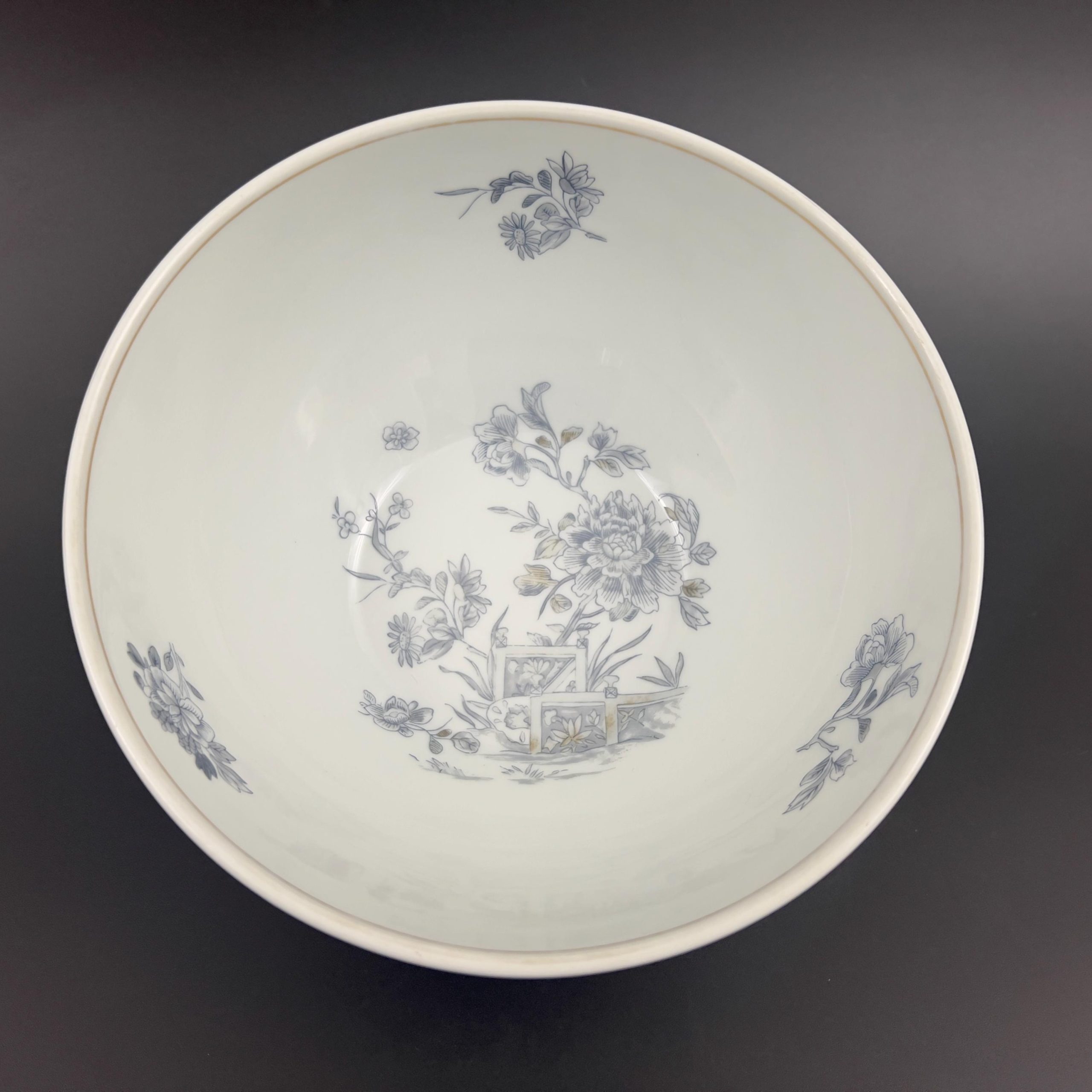 Vintage Vista Alegre Bowl: Mid-Century Hand-Painted Portuguese Porcelain - Image 4