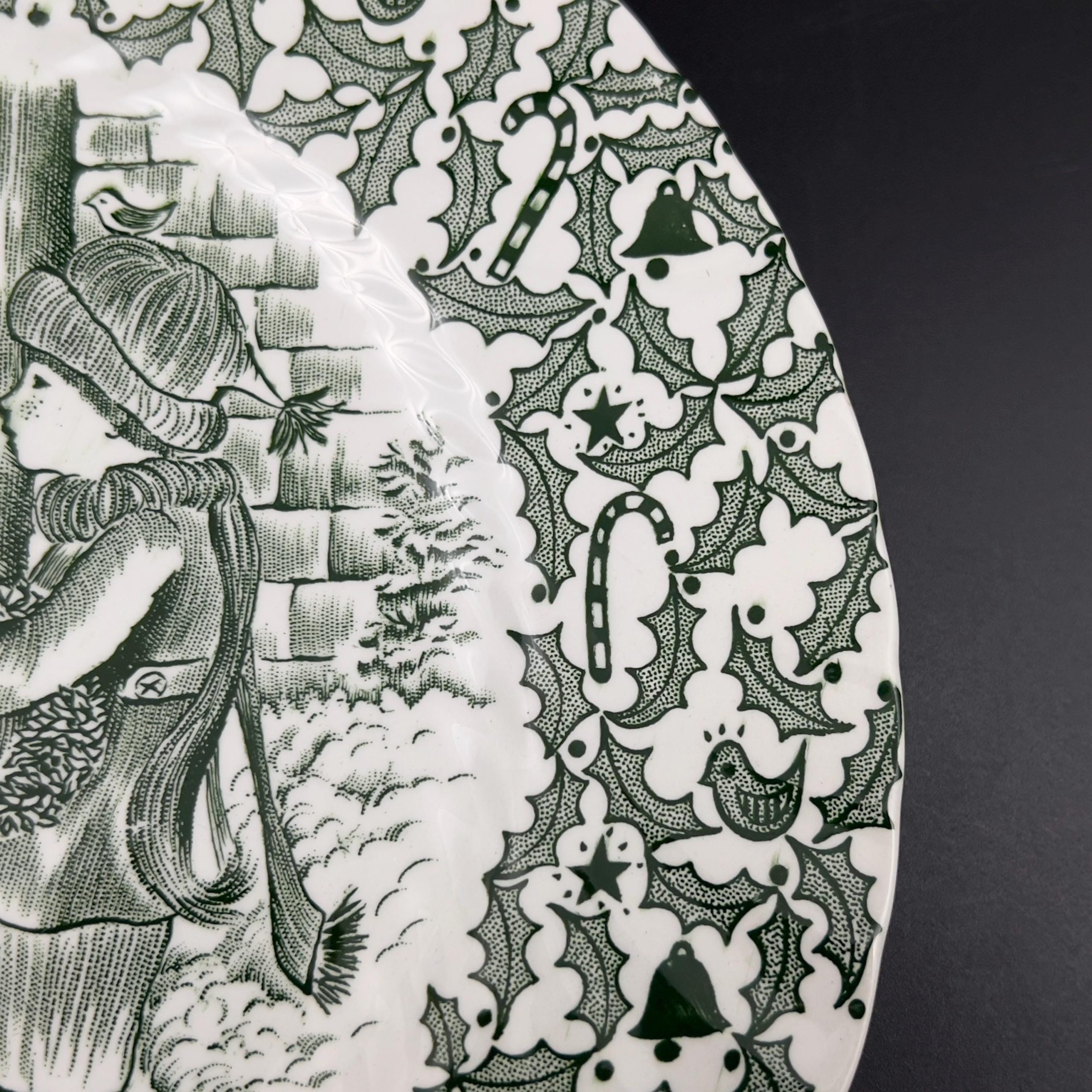 Vintage 1978 Royal Crownford Christmas Plate: Norma Sherman Holiday Decor - Image 8