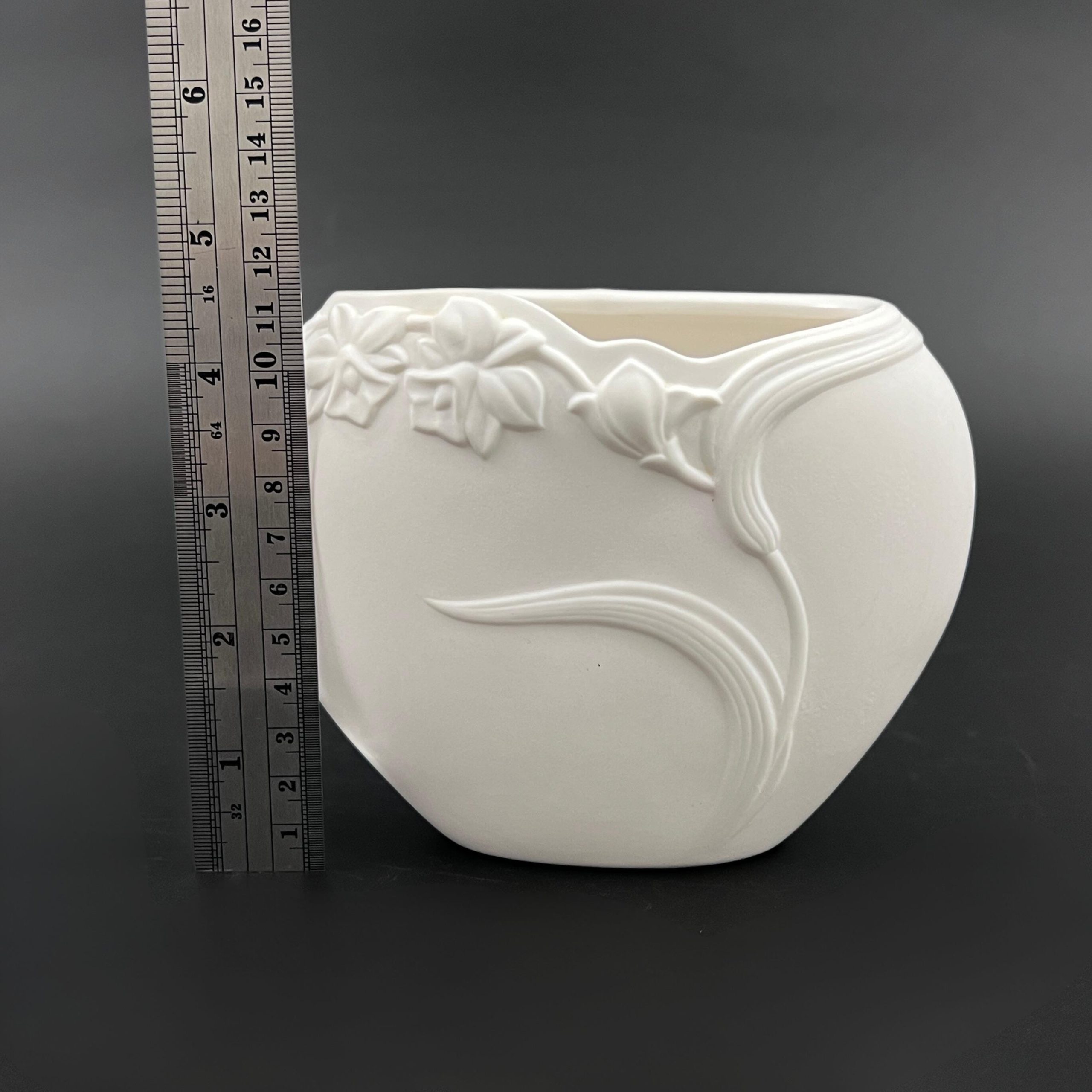 Vintage Gorham Bisque Vase: Art Nouveau Calla Lily Design - Image 9