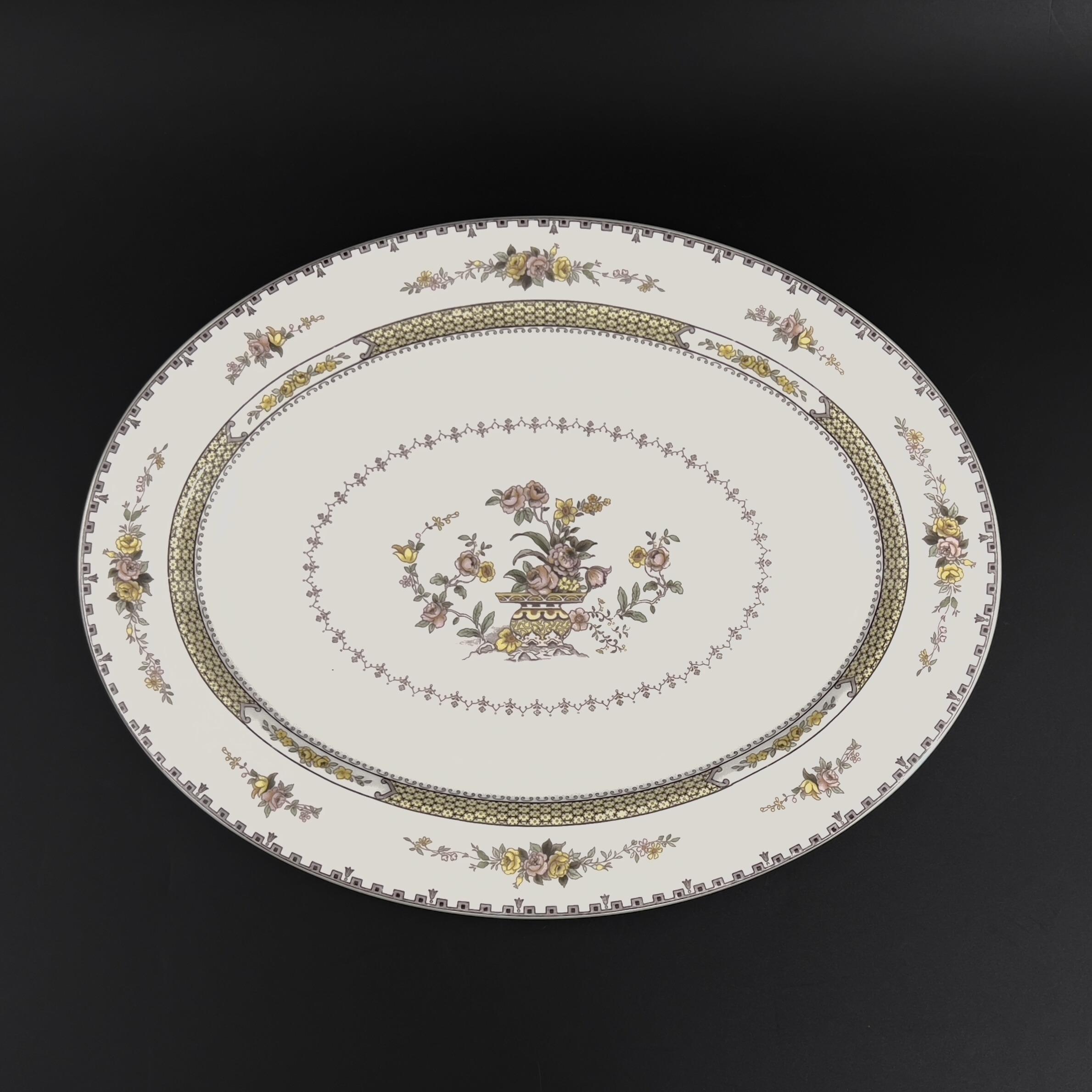 Royal Doulton Hamilton Platters: Vintage Bone China Set of Two - Image 3