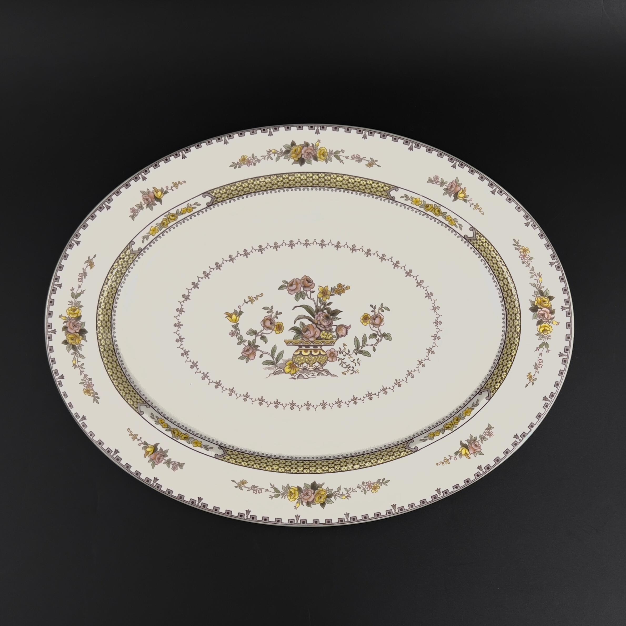 Royal Doulton Hamilton Platters: Vintage Bone China Set of Two - Image 4