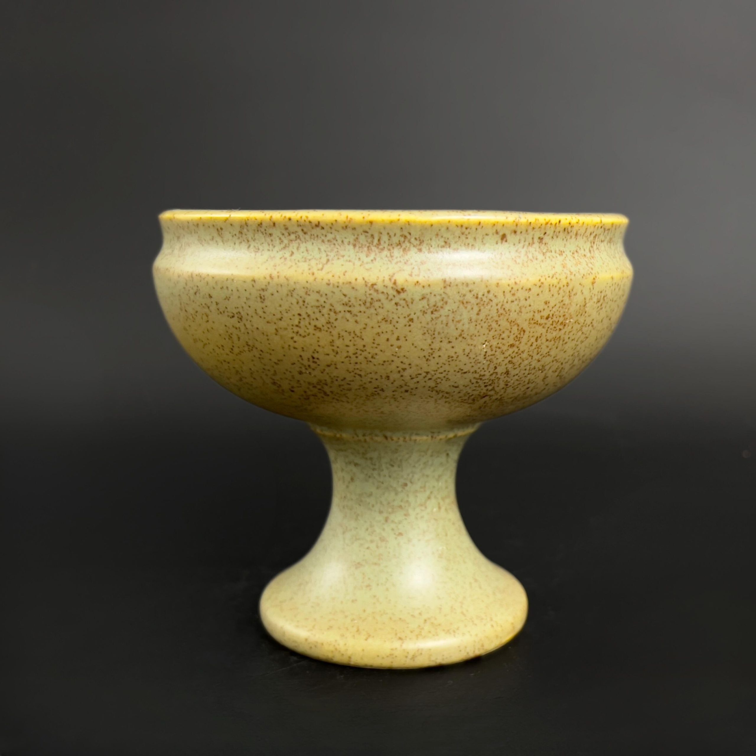 Vintage McCoy Floraline Pottery Set: Hourglass Vase & Pedestal Planter - Image 3