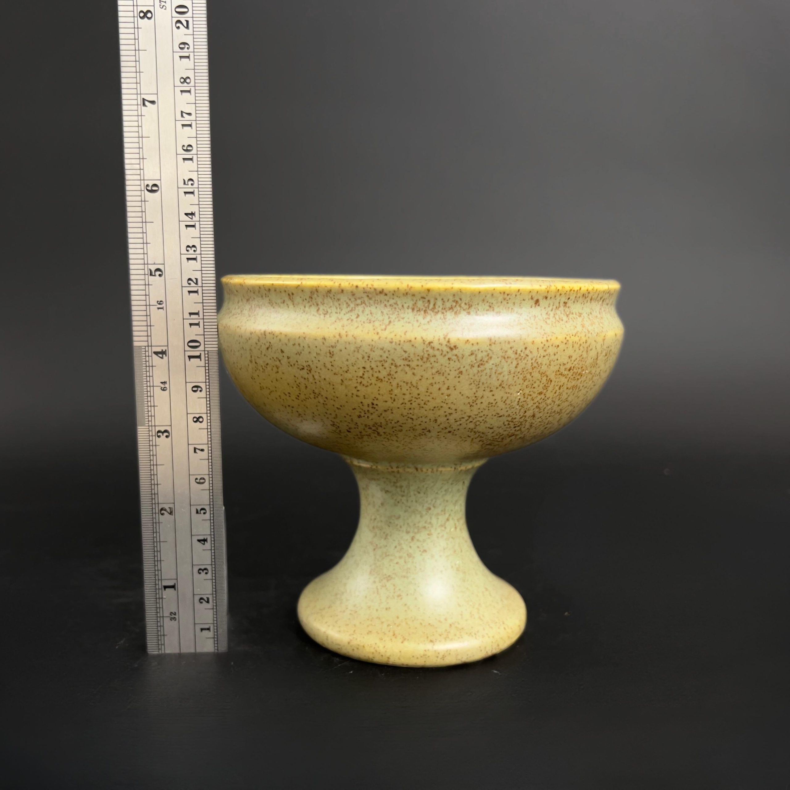 Vintage McCoy Floraline Pottery Set: Hourglass Vase & Pedestal Planter - Image 6