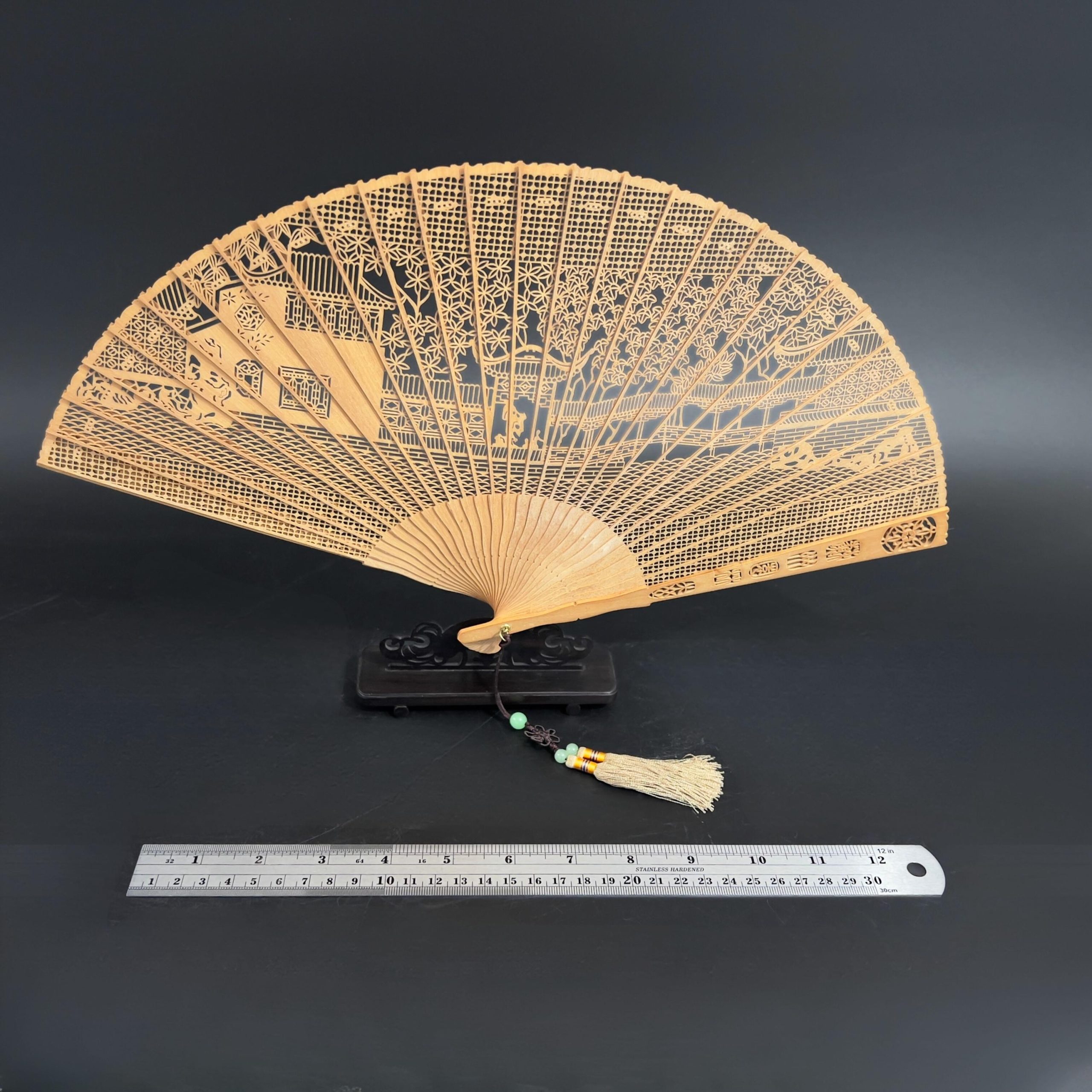 Vintage Suzhou Red Sandalwood Folding Fan: Hand-Carved Chinese Garden Scene with Gift Box - Image 10