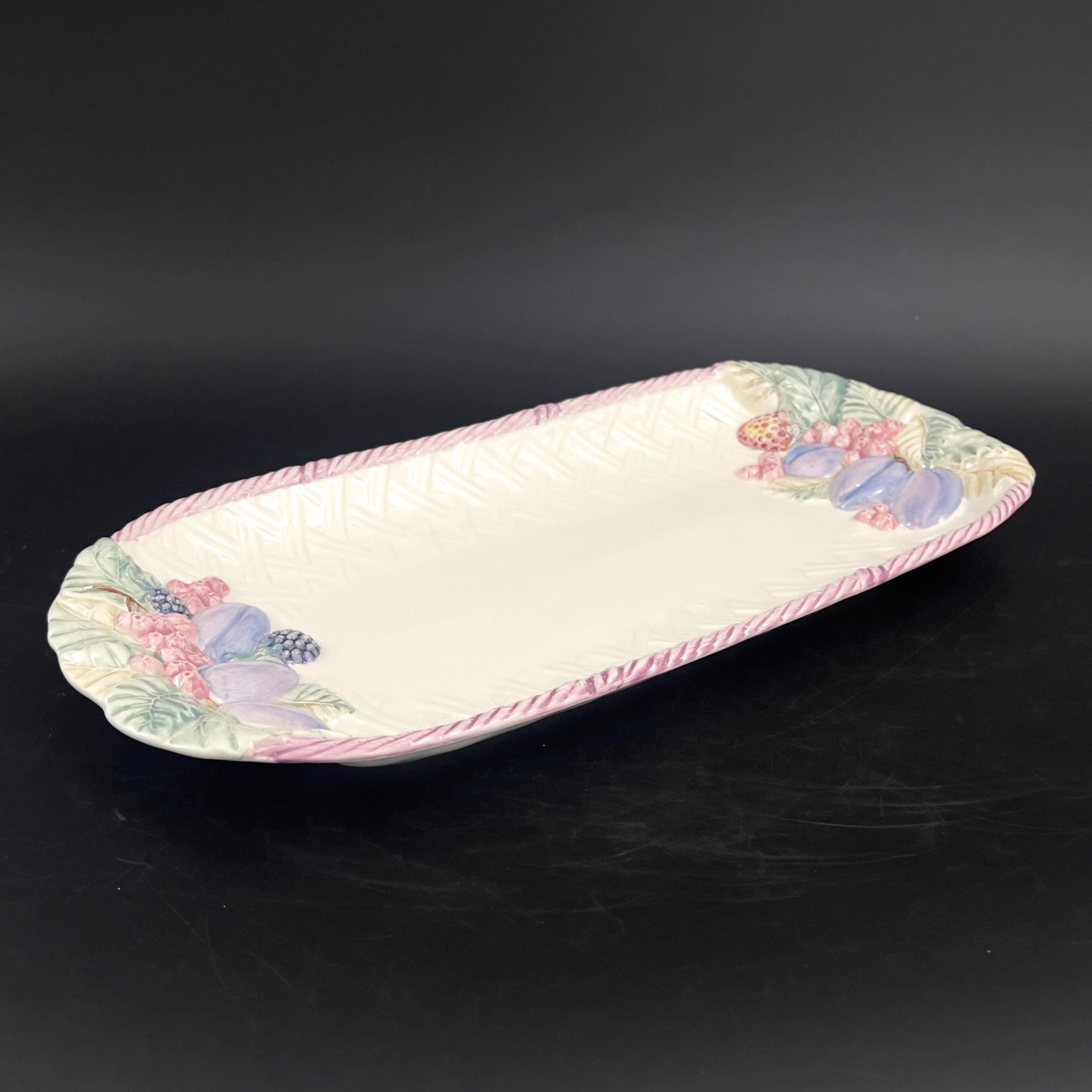 Vintage Hand-Painted Majolica Platter: Portuguese Fruit Basket Weave - Image 3
