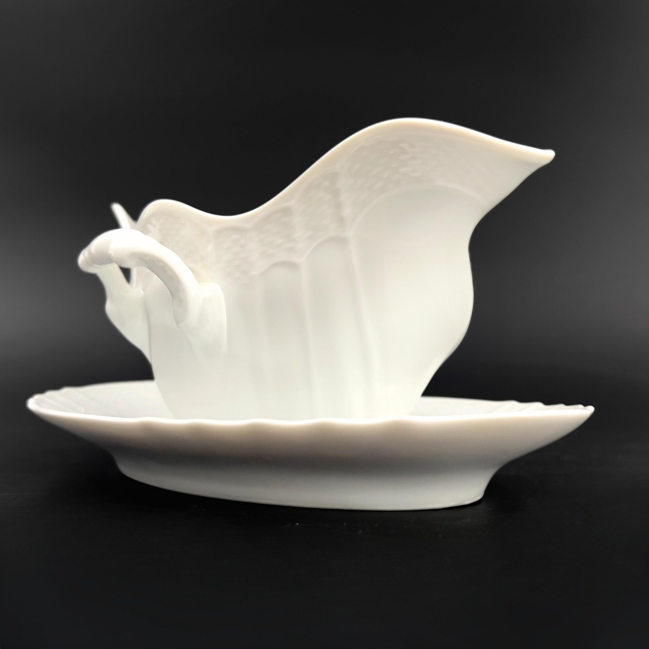 Vintage Richard Ginori Gravy Boat: Bianco Vecchio Pattern, Italy - Image 7