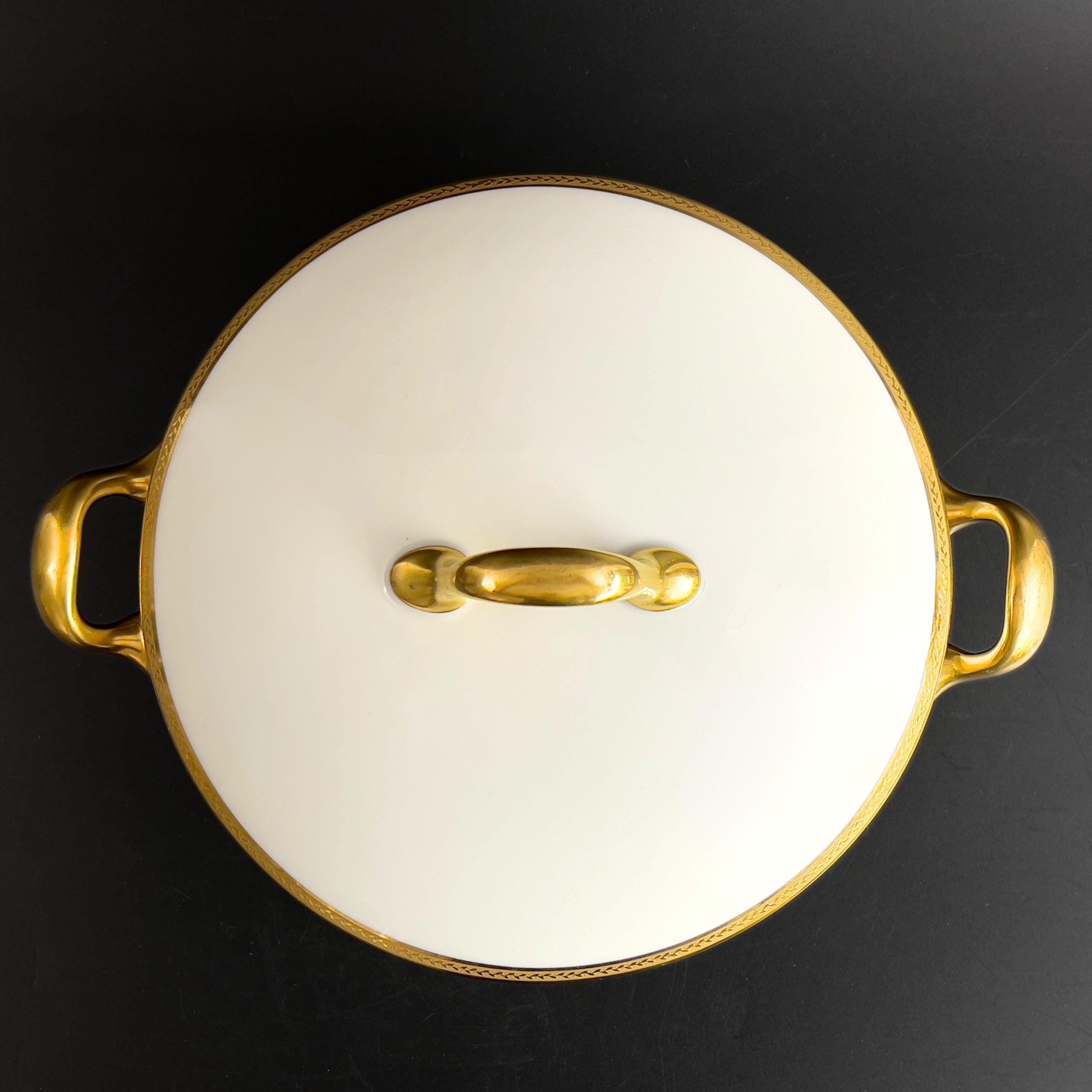 Vintage Limoges Porcelain Tureen: Jean Boyer Laurel Pattern, Gold Accents - Image 5
