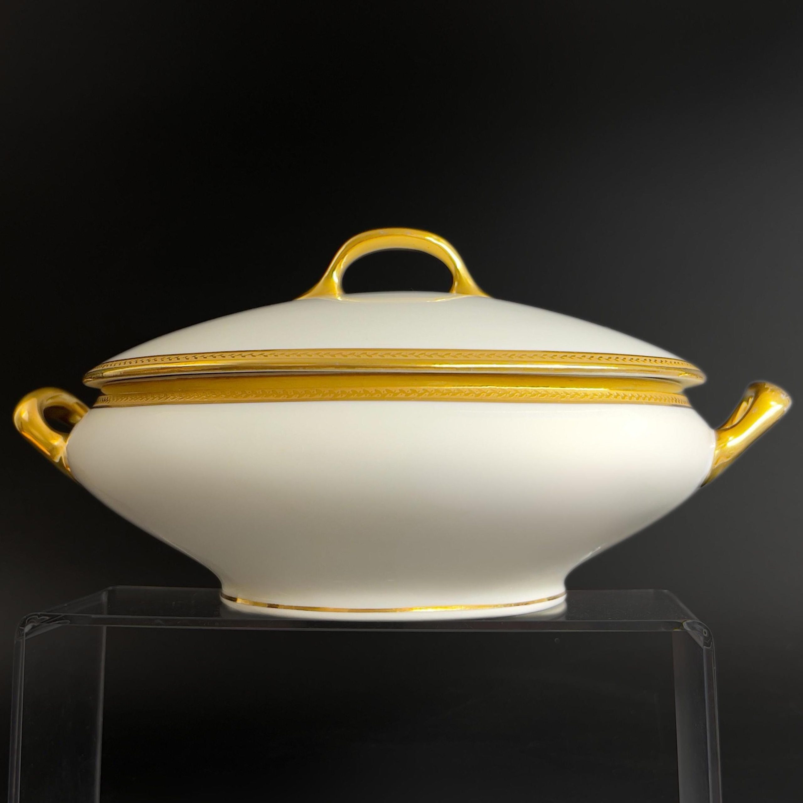 Vintage Limoges Porcelain Tureen: Jean Boyer Laurel Pattern, Gold Accents - Image 3