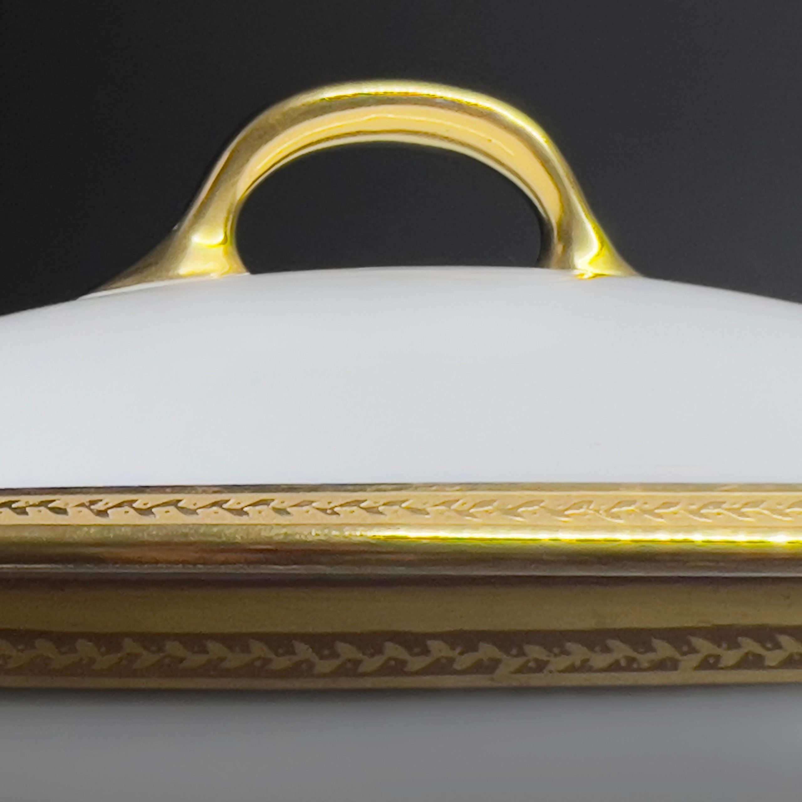 Vintage Limoges Porcelain Tureen: Jean Boyer Laurel Pattern, Gold Accents - Image 4