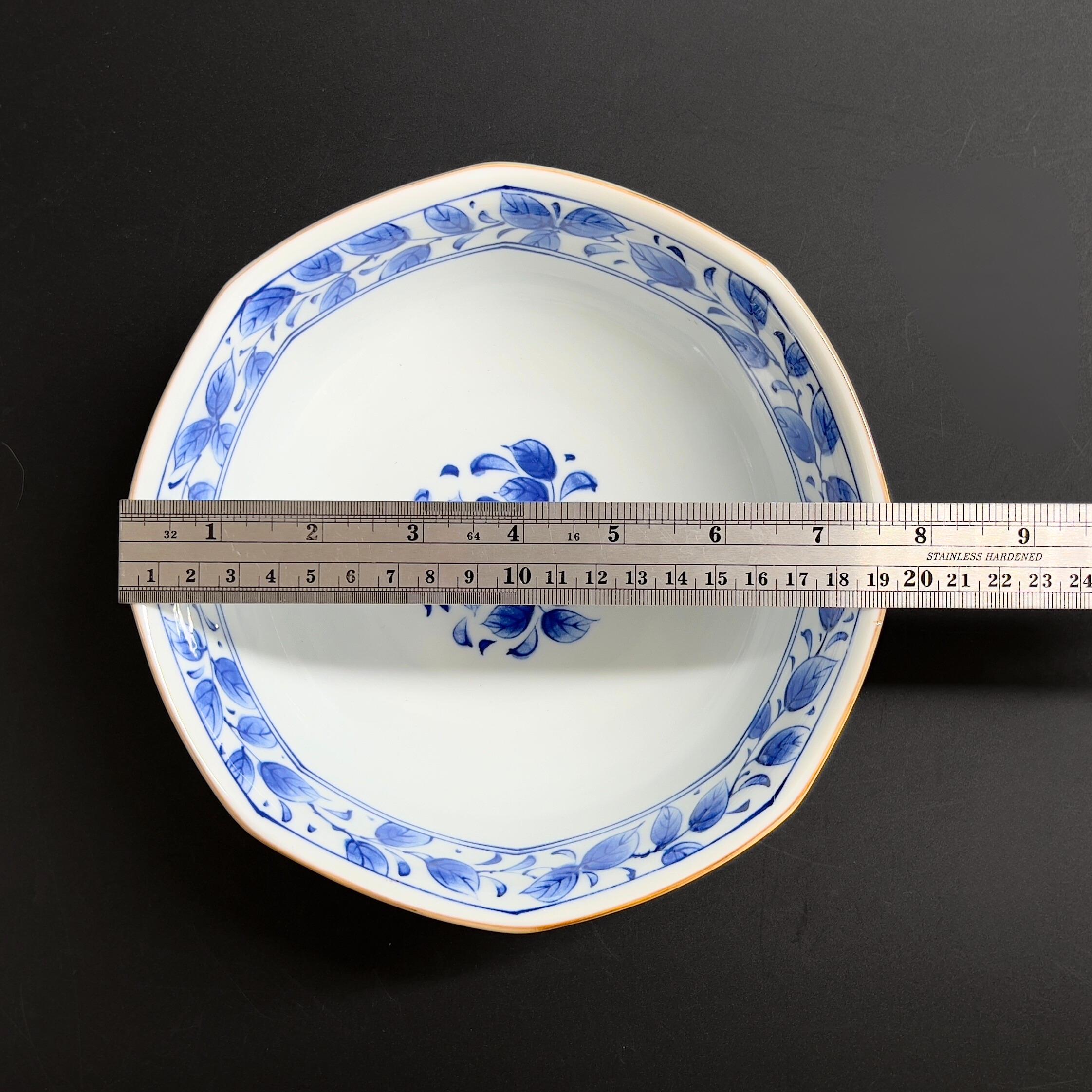 Vintage Arita Porcelain Bowl: Ryofu Kiln Floral Decor, Mid-Century Japan - Image 9