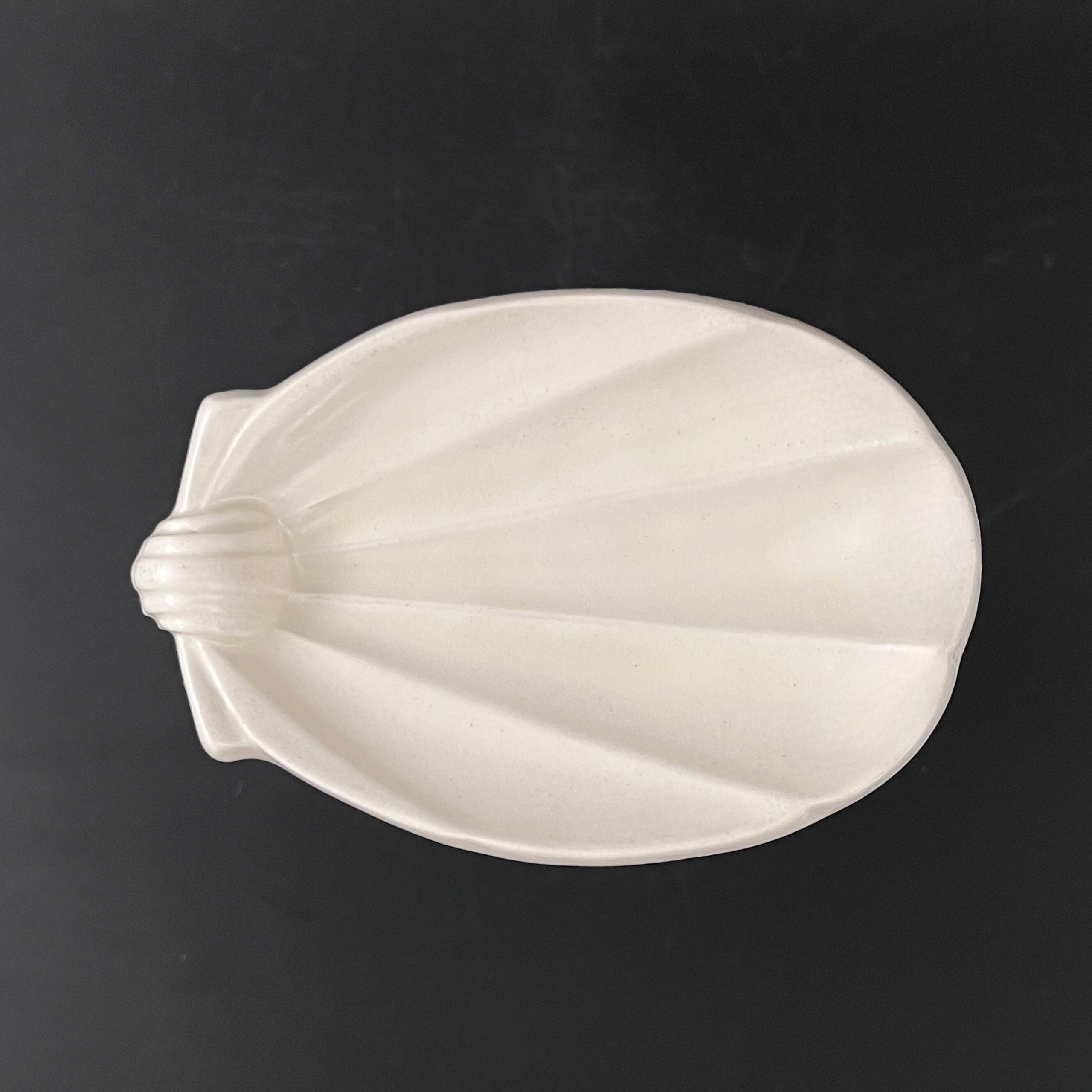 Vintage Holland Mold Cherub Dolphin Soap Dish: White Ceramic Eclectic Decor - Image 8