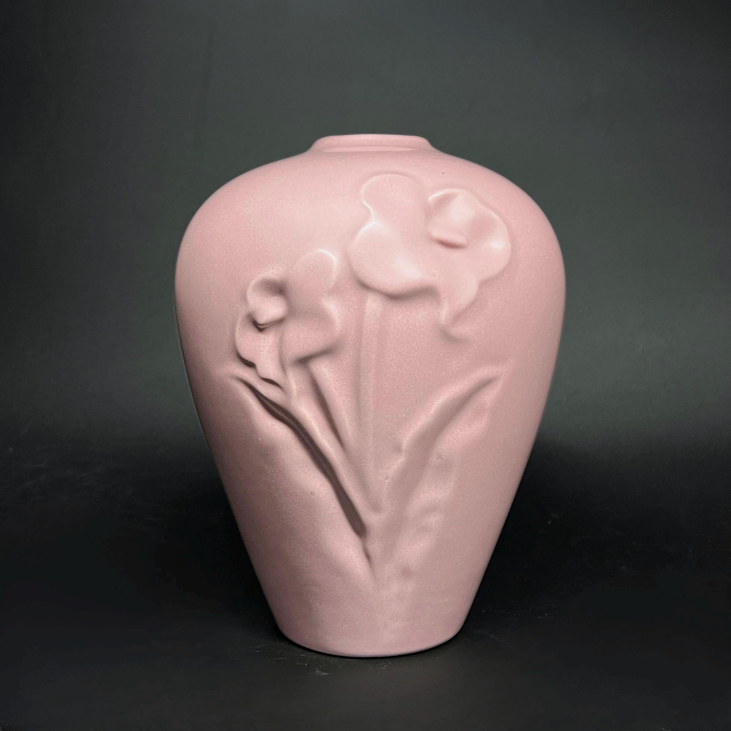 Vintage Haeger Calla Lily Vase: Matte Pink Art Deco Ceramic