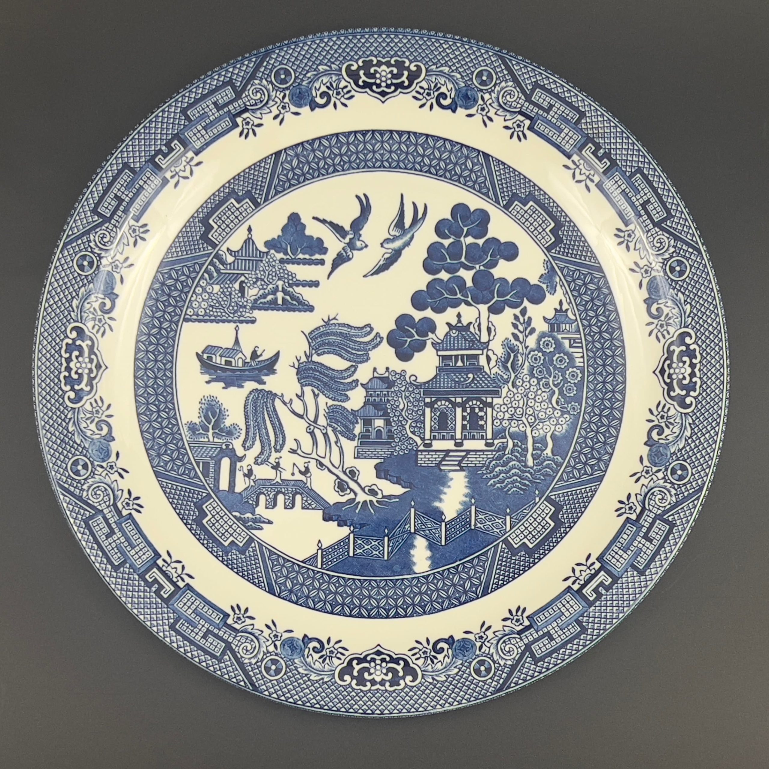 Vintage Churchill Blue Willow Platter: 12.5" Chinoiserie Stoneware - Image 4