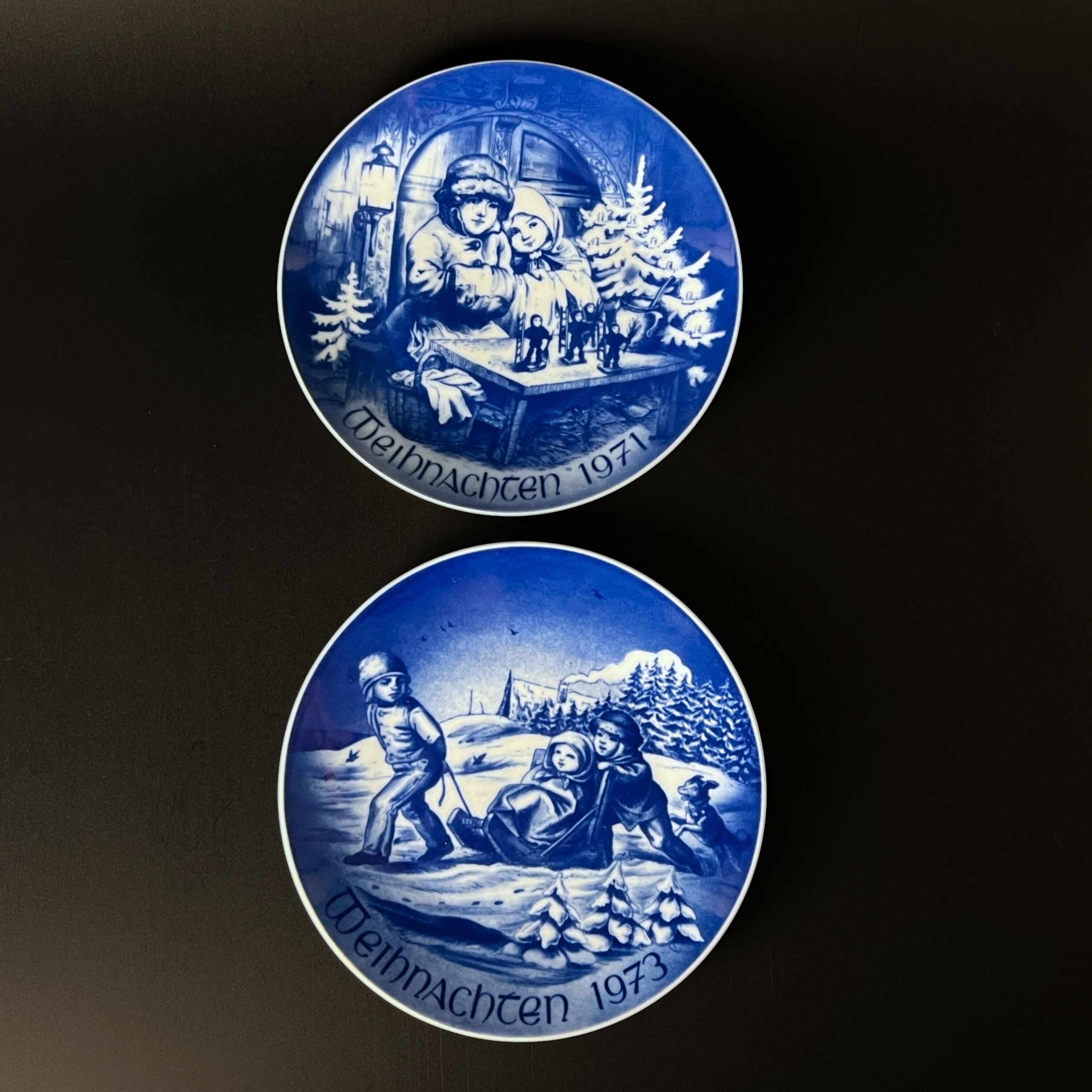 Bareuther Bavaria Christmas Plate Set: 1971 & 1973 Blue White Porcelain - Image 5