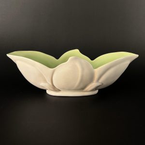 Vintage Roselane Ceramic Planter #935: Mid-Century Modern Centerpiece