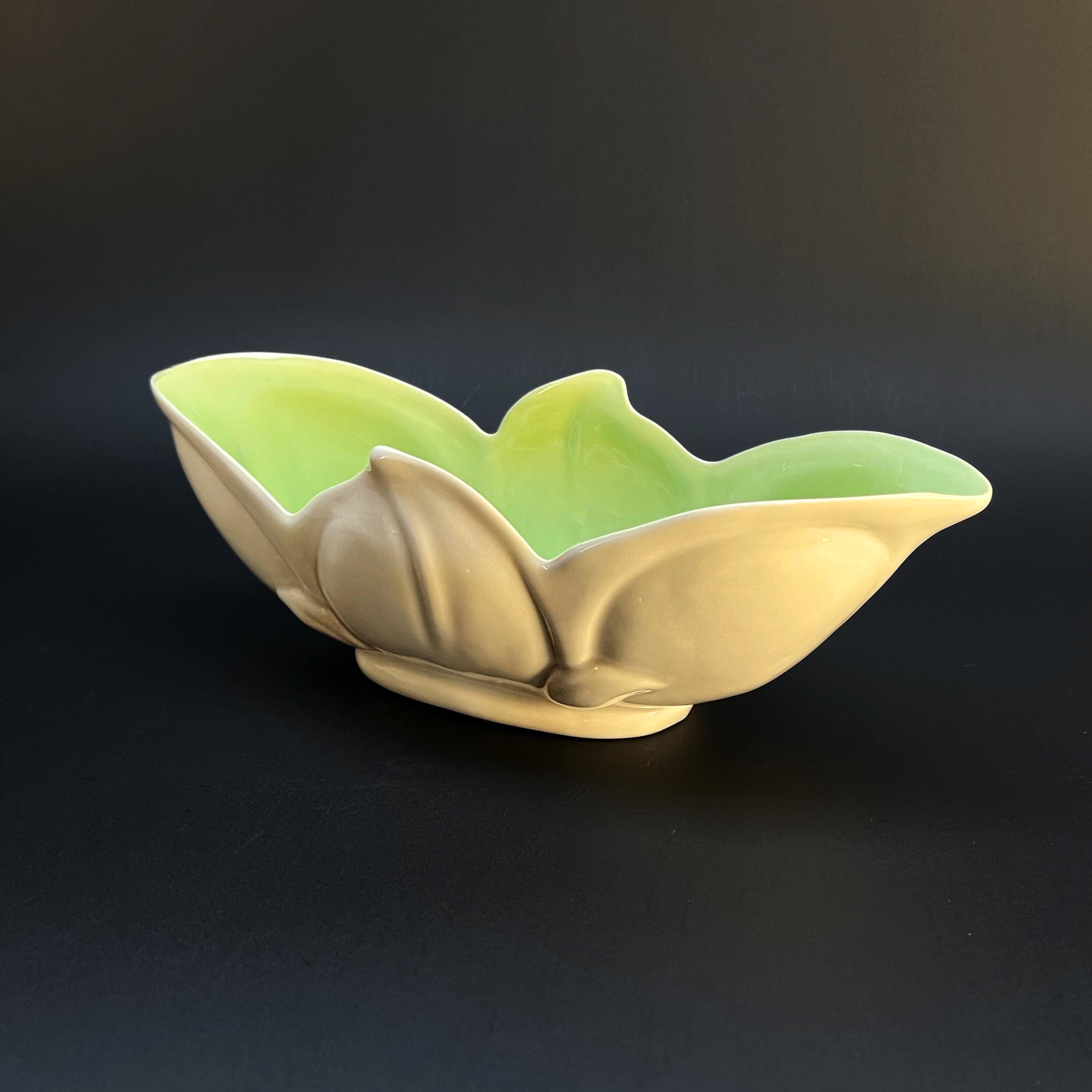 Vintage Roselane Ceramic Planter #935: Mid-Century Modern Centerpiece - Image 4