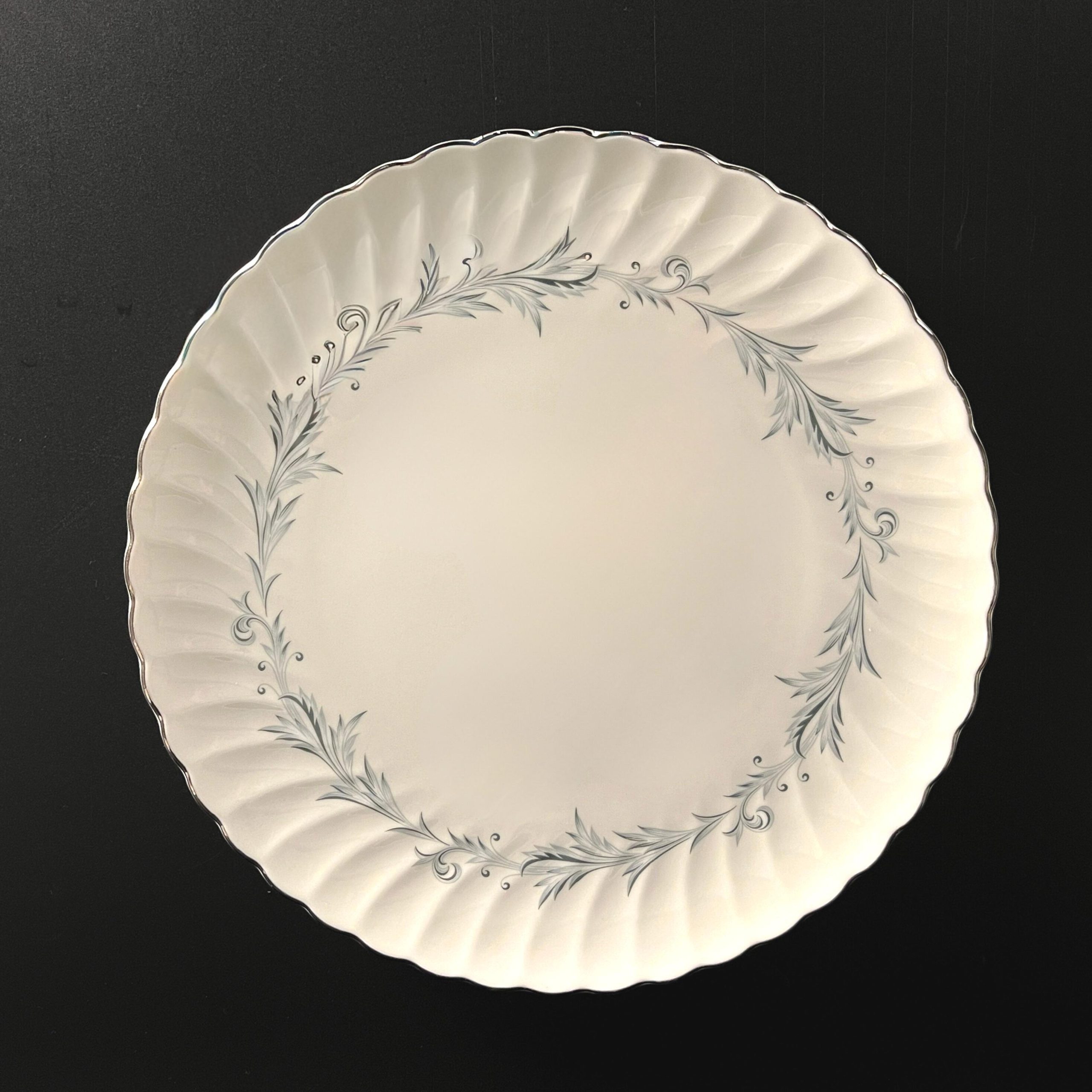 Vintage Syracuse China Sonata Pattern Dinnerware: Plates, Vegetable Bowls, Tea Cups and Saucers - Image 3