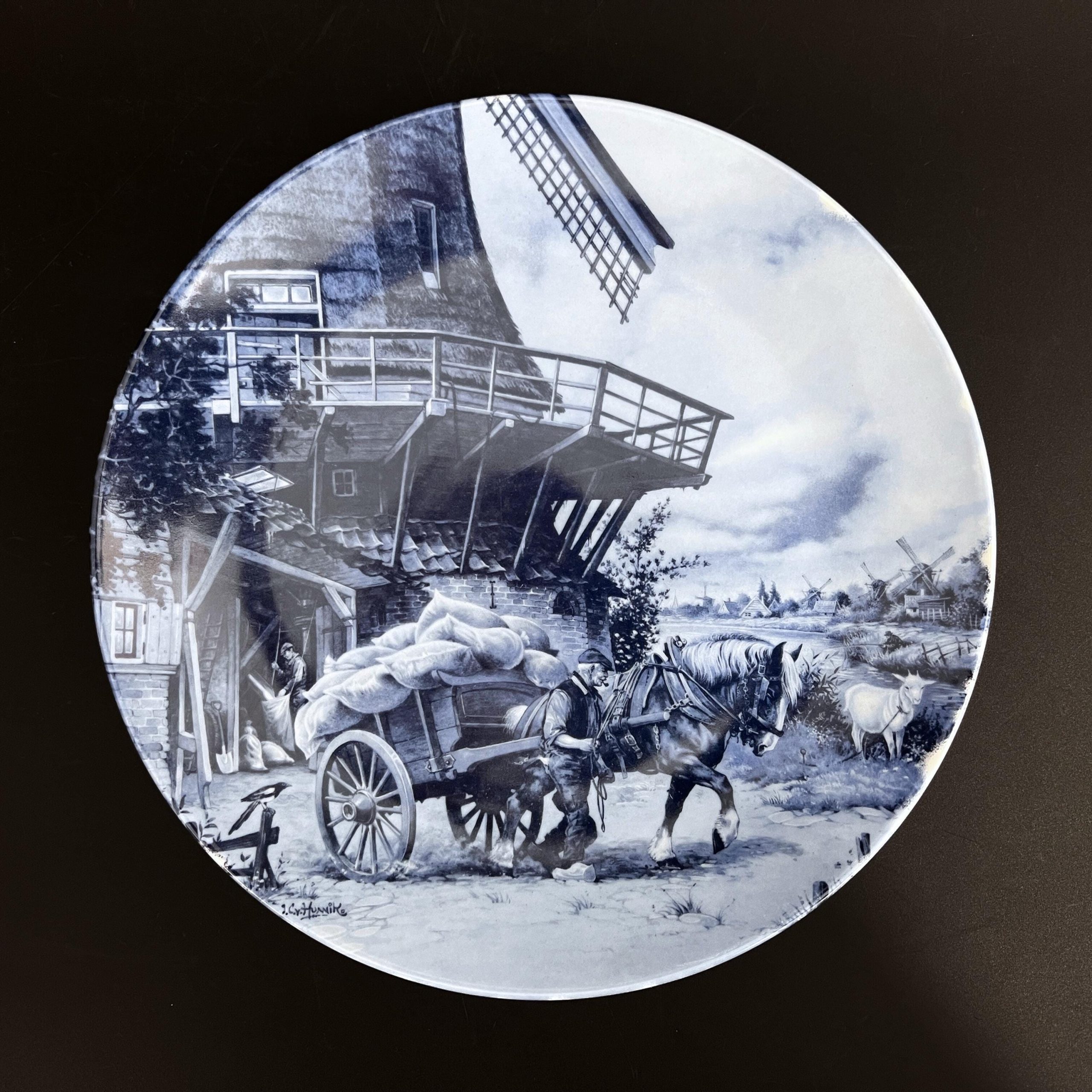 Vintage Delft Blue Wall Plate: Hand-Decorated Dutch Scene (9.5 inch) - Image 6