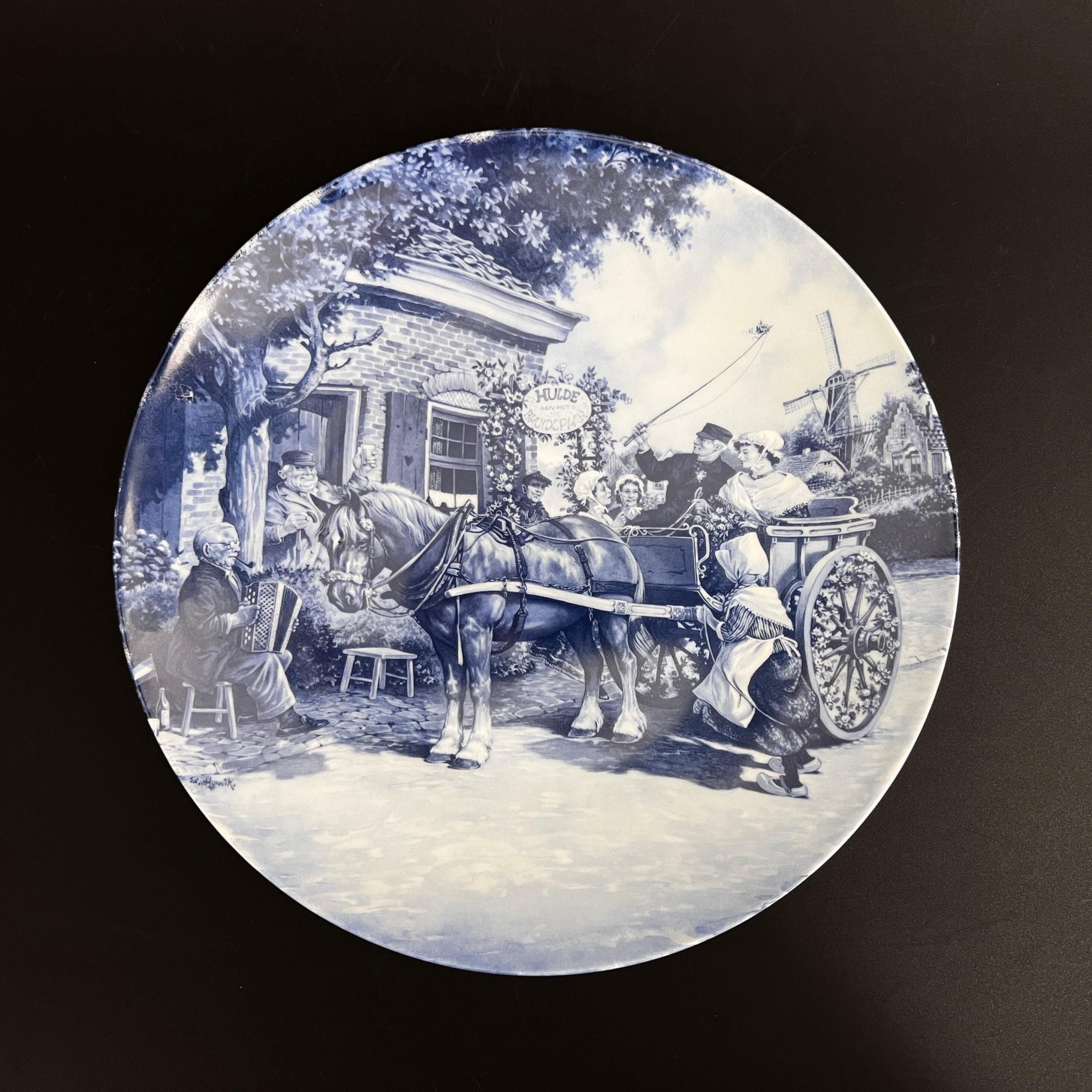 Vintage Delft Blue Wall Plate: Hand-Decorated Dutch Scene (9.5 inch) - Image 8