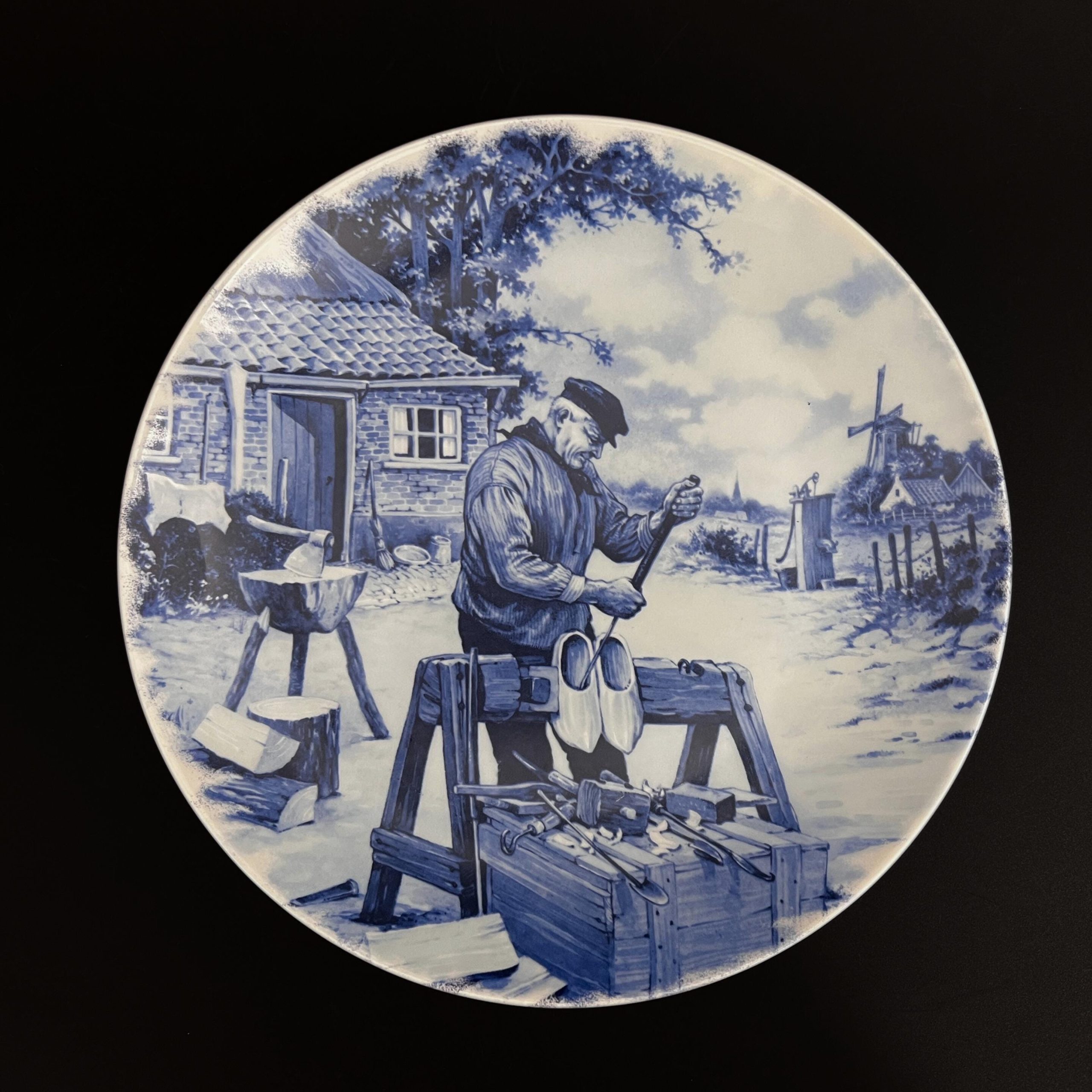 Vintage Delft Blue Wall Plate: Hand-Decorated Dutch Scene (9.5 inch) - Image 7