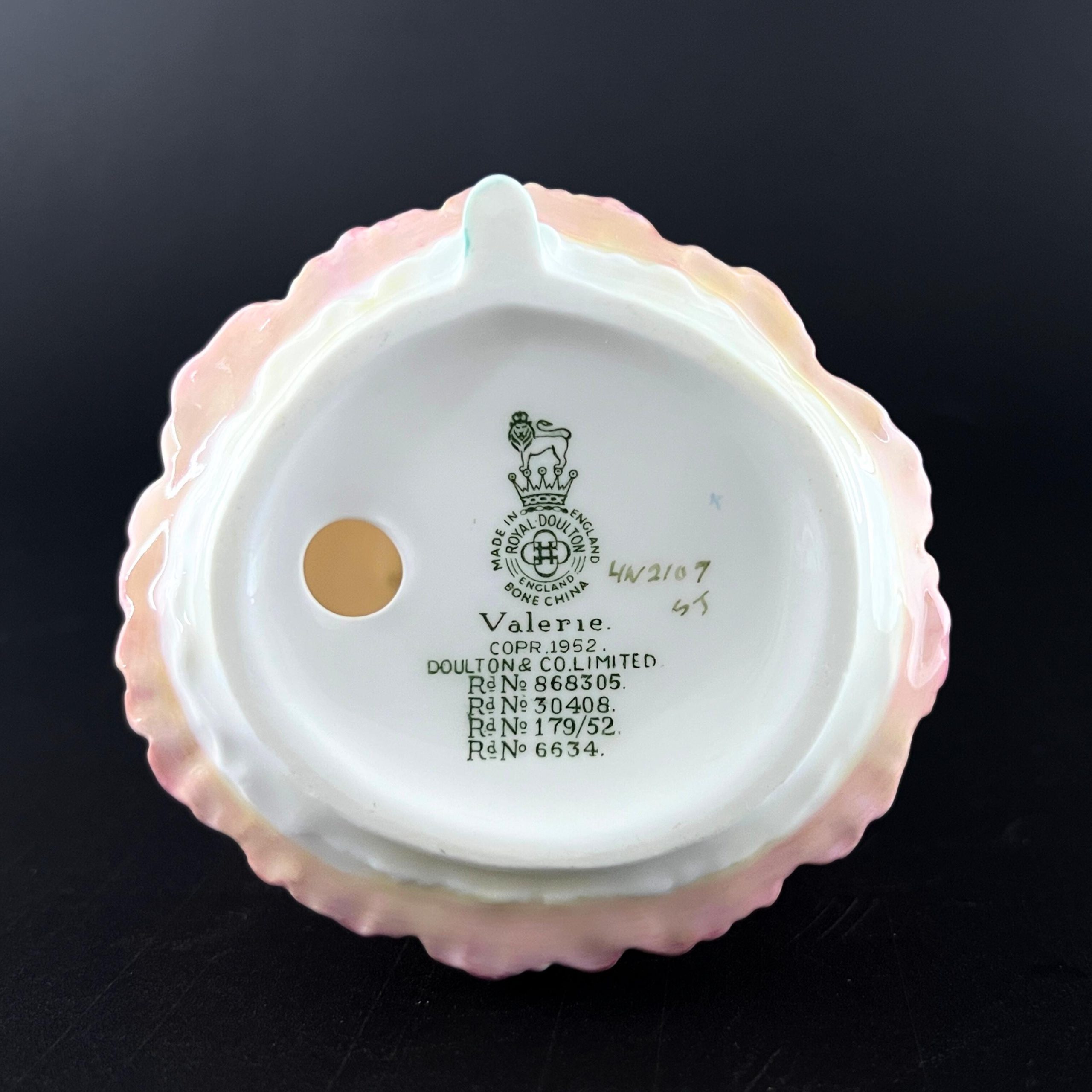 Vintage Royal Doulton Figurine Valerie HN2107, Pink Victorian Lady - Image 9