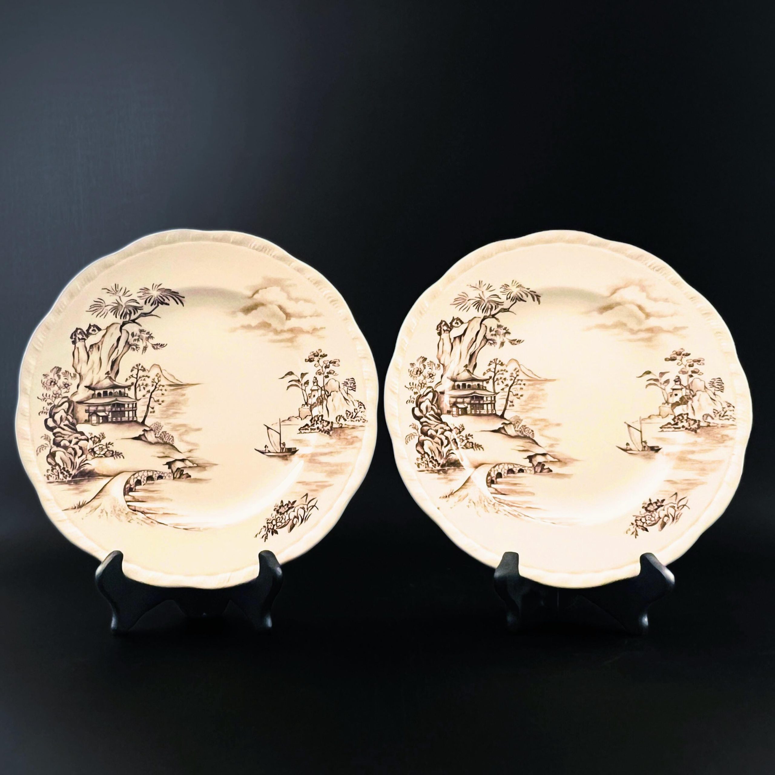 Set of 2 - Alfred Meakin Tsing Hai 10 inch Plates, Midcentury Chinoiserie Brown & White Ironstone - Image 4