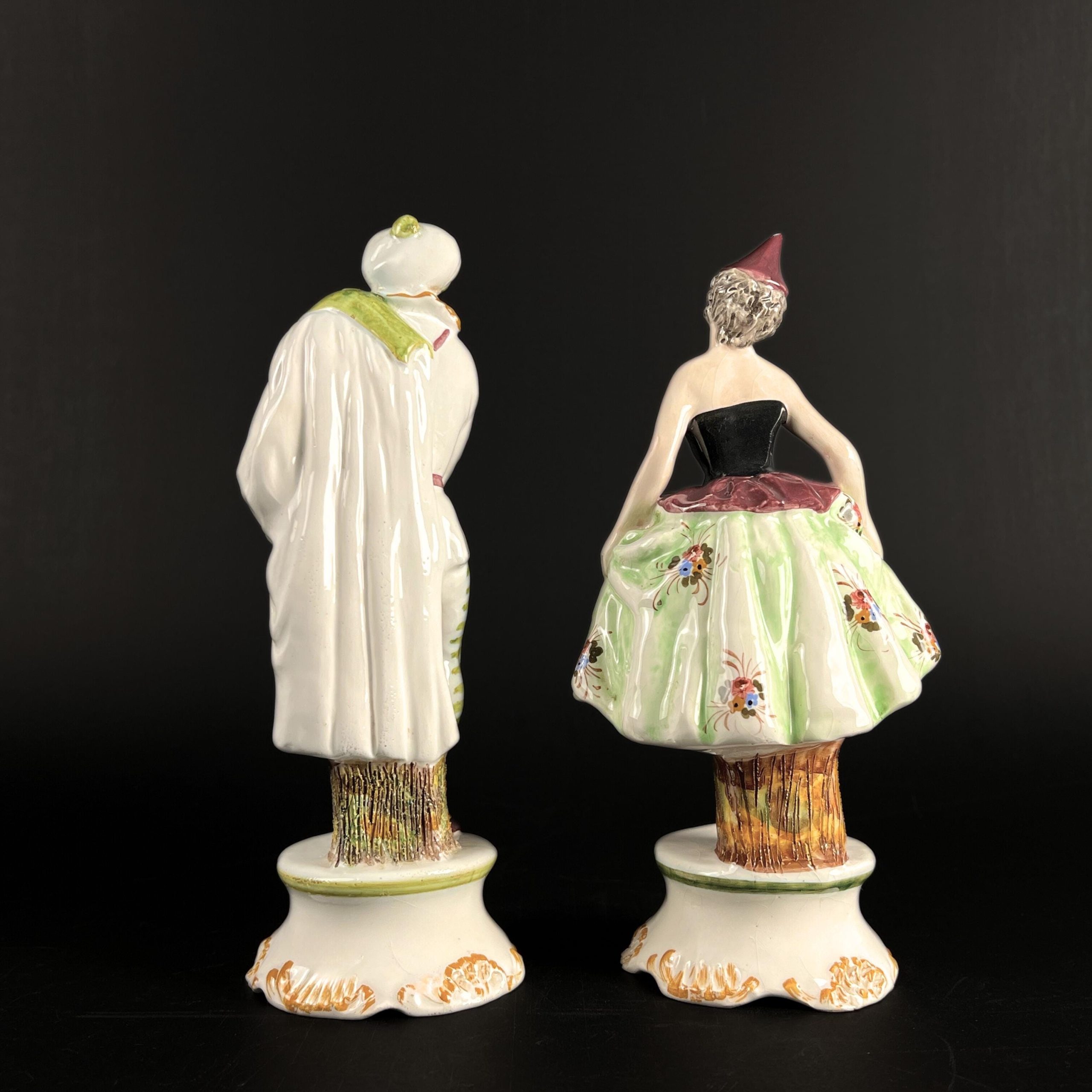 Set of Two Mid-Century Italian Porcelain Figurines from Commedia dell'arte - Pulcinella and Colombina - Image 7