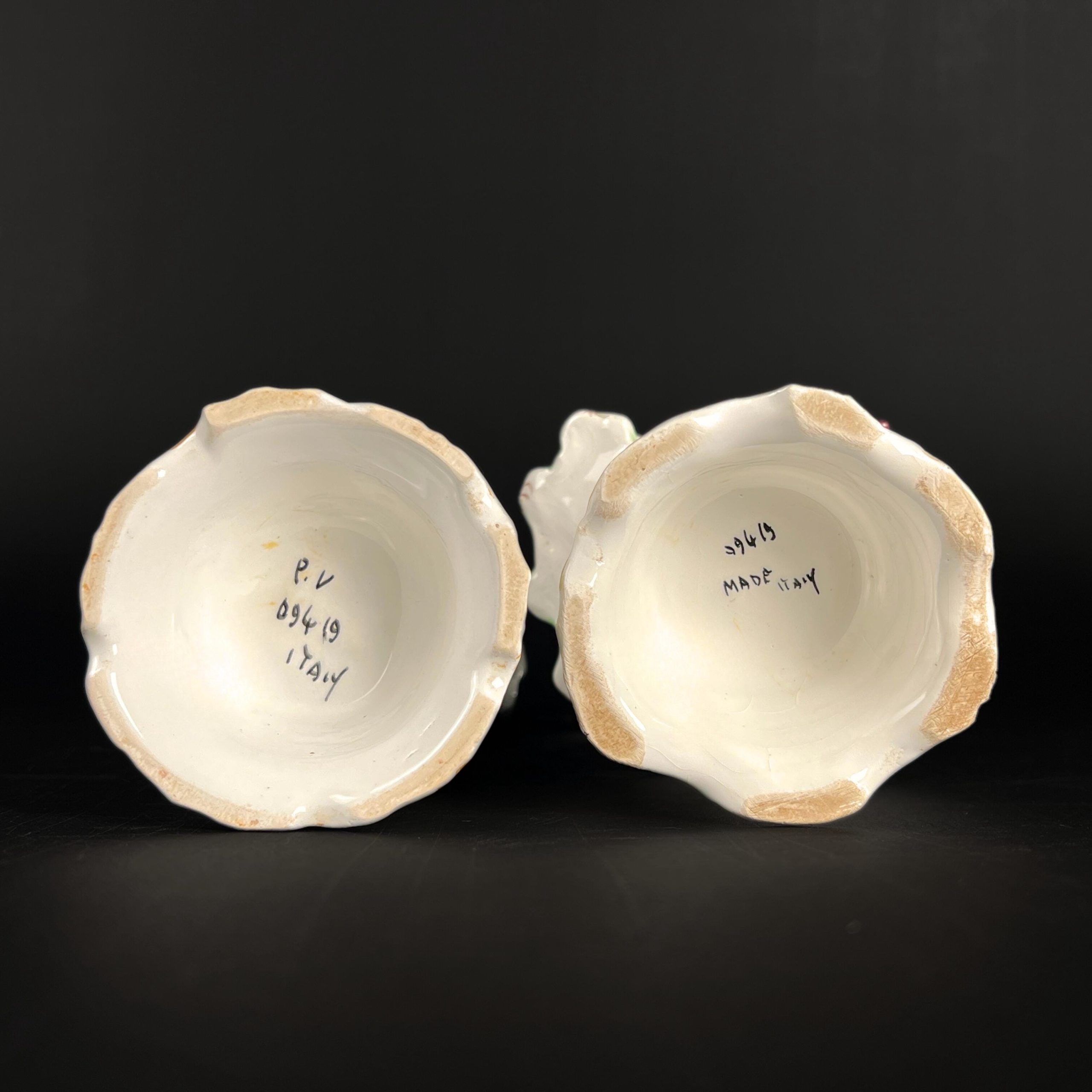Set of Two Mid-Century Italian Porcelain Figurines from Commedia dell'arte - Pulcinella and Colombina - Image 9