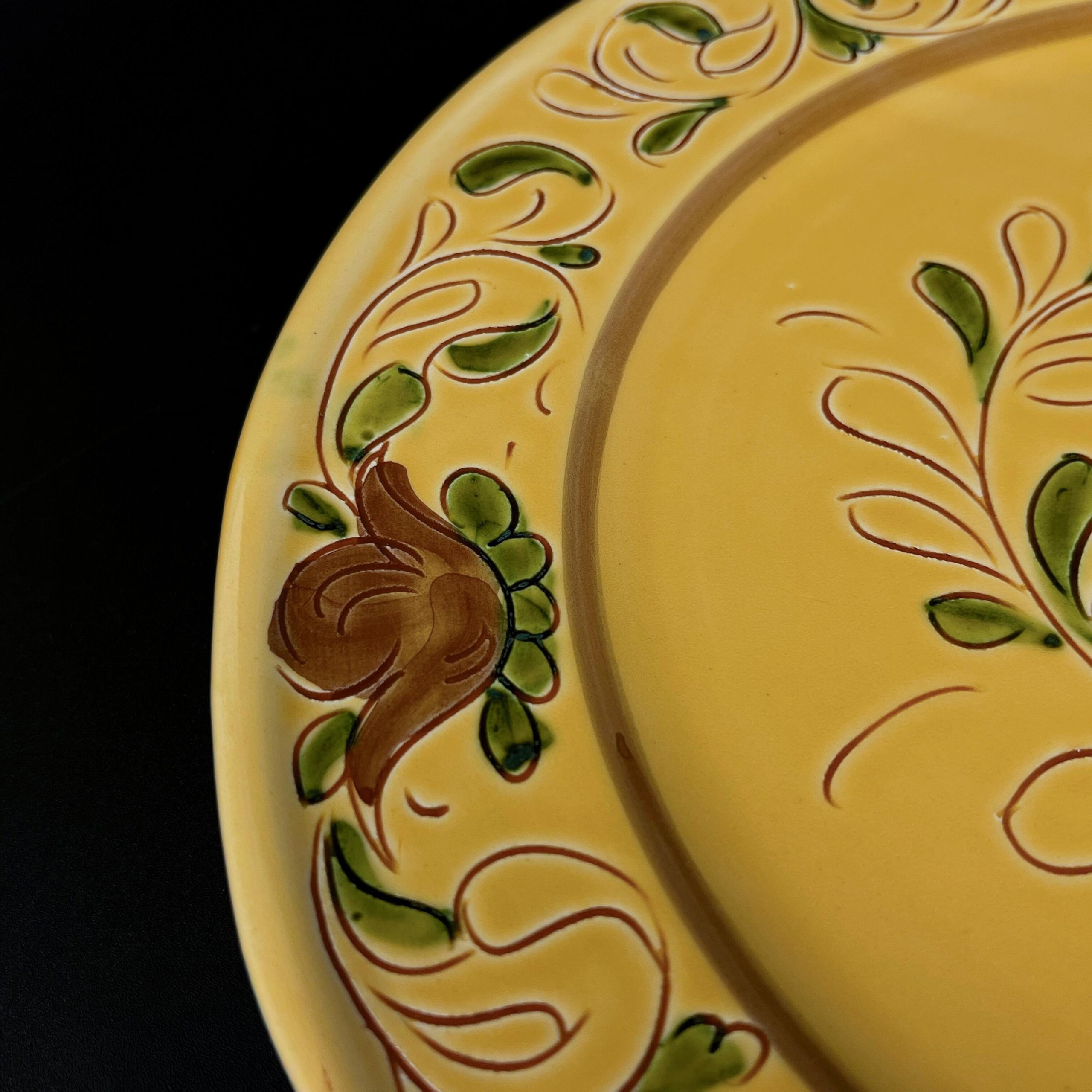 Vintage Vietri Paesano 12 inch Dinner Plate, Hand-painted Italian Pottery - Image 4